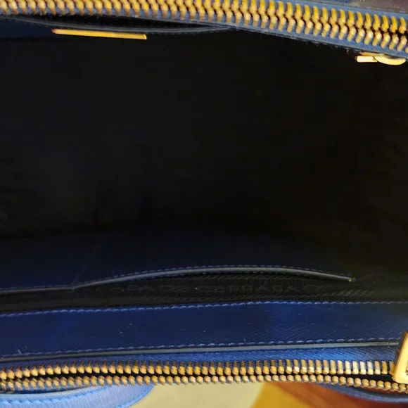 Prada Saffiano Lux Galleria Tote – Blue – Excellent Condition w/card - Picture 6 of 16